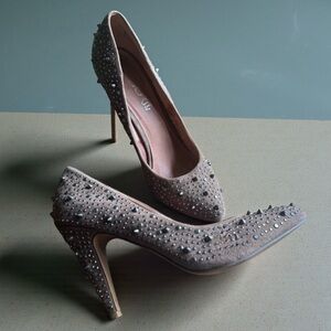 Aldo Tan/Brown Studded Perusia
Spike Heeled Shoes 4" Heel Sz 9